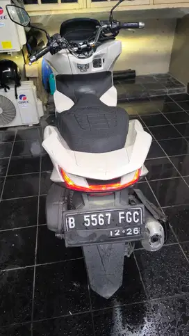 Honda PCX ABS putih 2021 bekasi kondisi istimewa km 8000 an