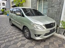 Kijang innova G bensin metik 2012