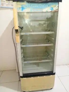Showcase Pendingin Minuman Hemat Listrik – Kondisi Bagus Siap Pakai