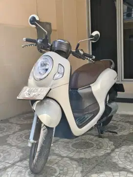 Honda Scoopy Prestige Keyless 2024 low km pajak panjang pemakai