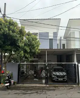 Dijual Rumah Cluster Beverly Hills Duta Garden - Tangerang