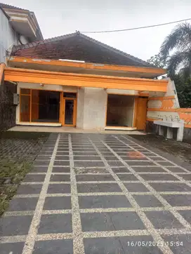 TEMPAT USAHA POROS JALAN RAYA SOEKARNO HATTA MALANG