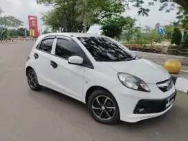 DiJual Honda Brio typ E Putih th 2014