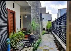 DIJUAL RUMAH CANTIK 2 LANTAI DI POGUNG BARU DEKAT KAMPUS UGM