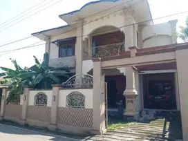 Rumah mewah luas mangkubumen banjarsari solo dijual cepat