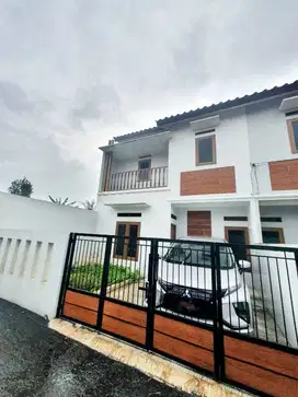 Rumah Baru Siap Huni 2 Lantai Dekat Telaga Kahuripan Akses Mudah
