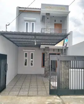 Rumah minimalis 2 Lantai dekat RS Brayat Surakarta