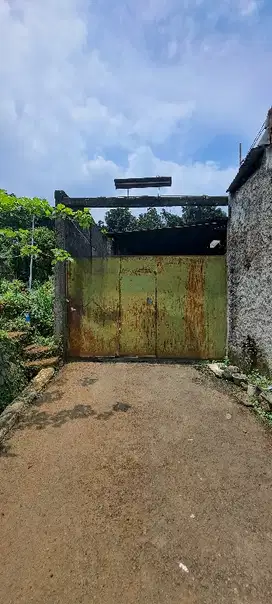 Dijual dan Sew Gudang sangat strategis di Jln Pajajaran.