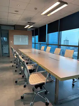 Sewa Kantor Eksklusif Semi Furnish 290 m2 di UOB Plaza Thamrin Jakpus