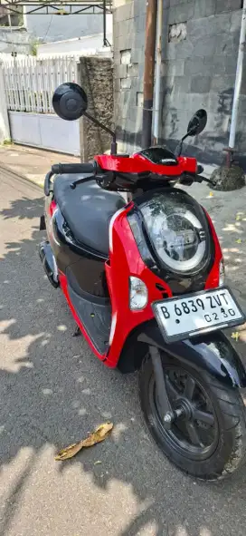 Honda scoopy 2025 merah hitam