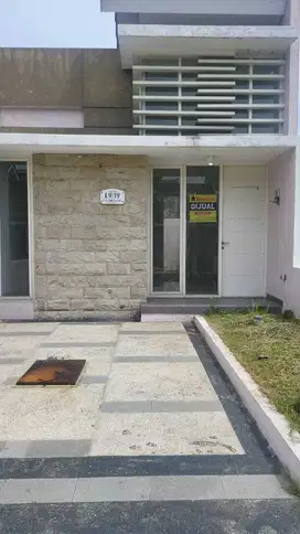 Dijual Rumah Murah Perum Puri Safira Regency Mengantiu - Gresik