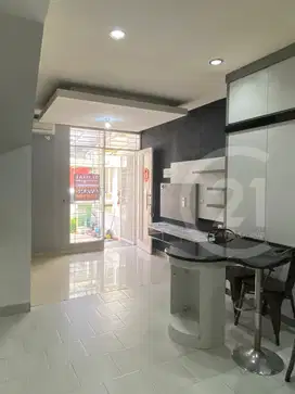 Dijual Rumah Layar Permai II PIK 2 Lantai