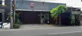 Rumah JAKARTA SELATAN LT 204M2 PINGGIR JALAN SANGAT STRATEGIS