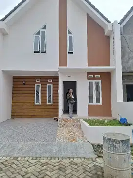 Rumah Istimewa 2 Lantai Karangploso Malang