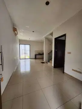 BEST DEAL! DIJUAL RUMAH TERMURAH DI GREEN LAKE CITY