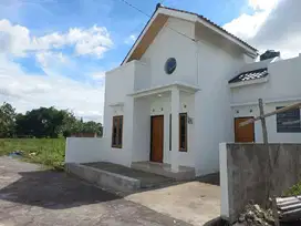 RUMAH MODERN DI MENURAN BAKI LOKASI SETRATEGIS SELATAN SOLO BARU