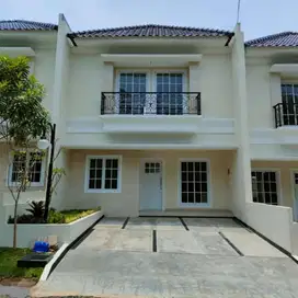 Rumah Mewah Siap Huni di Sentul Fasilitas Lengkap