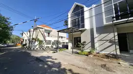 Rumah Ready 2lantai Di Perumahan Rungkut Asri Surabaya Timur