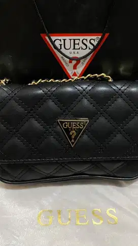 PRELOVED TAS GUESS ORIGINAL 100%