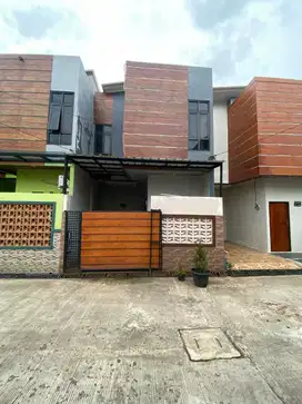 Di Jual Rumah Secondery 2 Lantai Pondok Rajeg Cibinong Bogor
