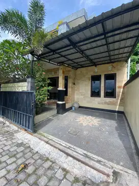 3 Bedrooms Villa Walking Distance To Saba Beach, Gianyar