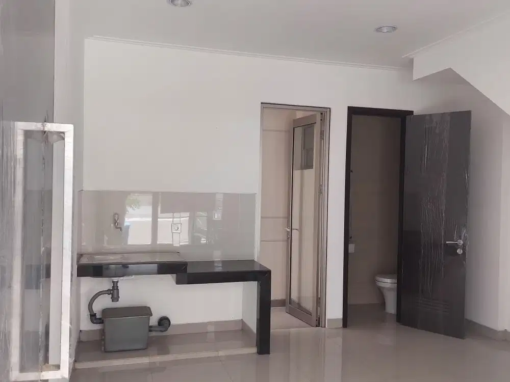 DIJUAL RUMAH PIK 2