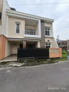 Rumah solo Baki gentan purbayan dekat makam haji pajang
