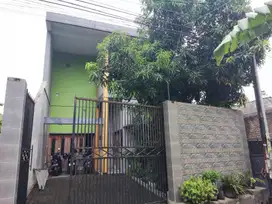 Rumah Dekat Pintu Tol Bundaran Waru Sidoarjo di Wage Taman