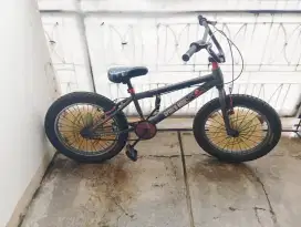 Sepeda BMX masi bagus jarang pake