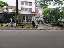 Dijual Rumah Lokasi Tengah Kota di Jl. Erlangga Barat Semarang