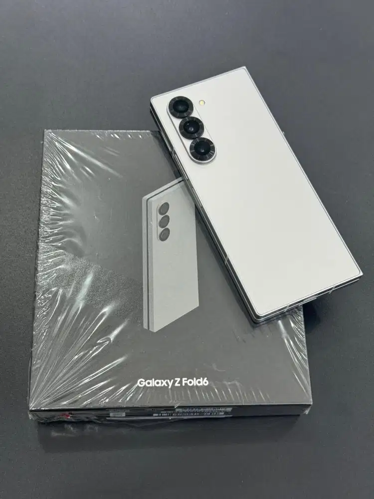 Samsung Z Fold 6 5G Silver 12/512Gb (SEIN)