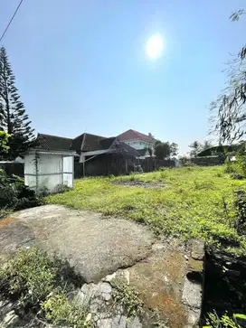 Tanah SHM Pekarangan Cantik Istimewa d Perum Utara UGM dkt Pakuwon Mal