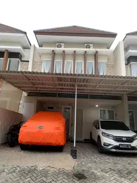 RUMAH DI KELURAHAN WONOREJO, RUNGKUT SURABAYA