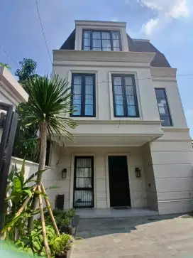 Dijual rumah siap huni di Veteran jakarta selatan