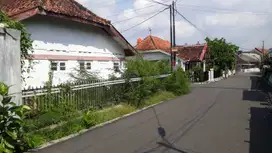 TANAH BONUS BANGUNAN STRATEGIS DEKAT STADION MANDALA KRIDA KOTA YOGYA