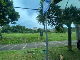 Majapahit Commercial Distrix