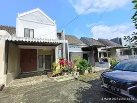 RUMAH 2 LANTAI,HARGA MURAH, CANTIK DAN STRATEGIS,