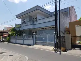 Rumah Siap Huni 2 Lantai Pusat Kota Dekat Mall Paragon Solo