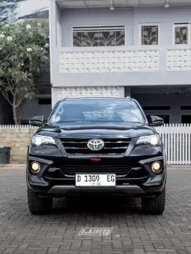 Fortuner VRZ TRD 2.4 Diesel AT 2017
Mesin sehat
Interior rapi
