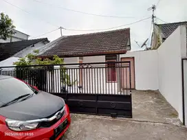 Disewakan rumah , 3 kamar tidur , 10 menit ke exit tol terdekat
