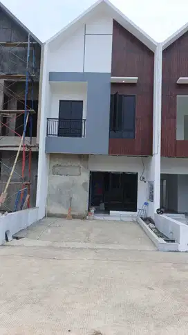 Rumah cluster 2lantai siap huni lokasi strategis dicilangkap dekat LRT