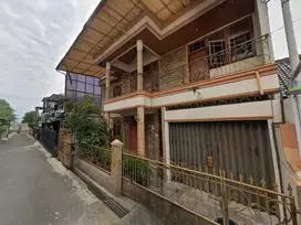 Termurah !! Rumah Mewah, Jarang Ada, Dibawah Pasar di Margahayu Raya