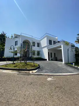 Dijual rumah mewah lokasi disentul city
