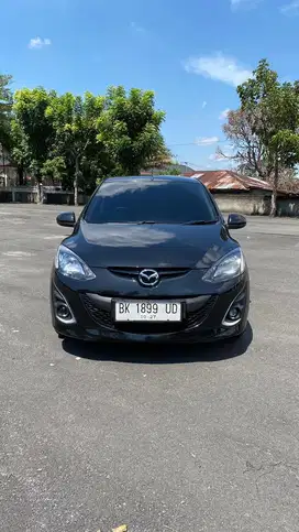 Daripada Beli LCGC Mending beli Mazda 2. Harga boleh di compare