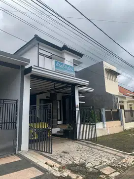 DIJUAL SEGERA Rumah Mewah 2 Lantai Siap Huni, Tirtasani Royal Resort Malang