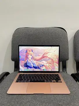 MacBook Air 2020 i5/16/512GB