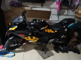 GSX R 150 jual murah jarang di pake.