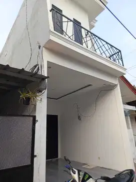 Rumah 2 lantai modern minimalis di Bintara 14
