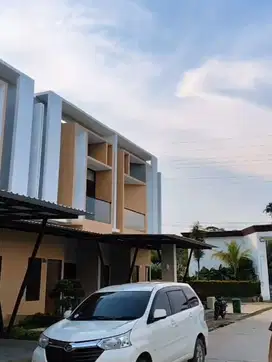 Townhouse dekat sekolah IPEKA bisa DP 10 juta Free Full Furnished