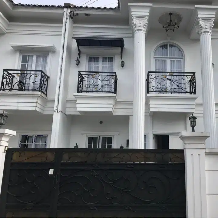 DI JUAL RUMAH MEWAH SIAP HUNI KRANGGAN JATISAMPURNA BEKASI